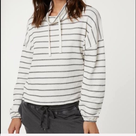 🌴🌼O’Neill- SWEATSHIRT🌼🌴 - Picture 6 of 10